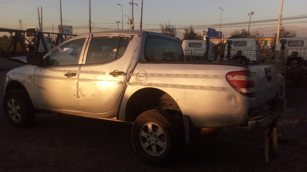  Mitsubishi L200 2015    EN DESARME